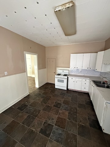 302 West 5th Street - 1